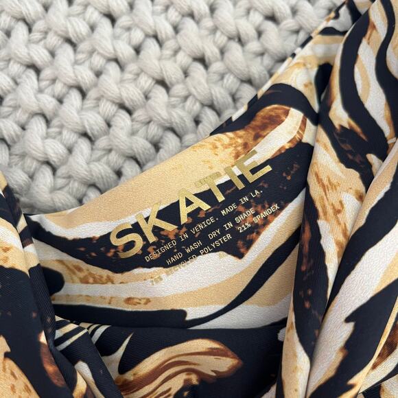 Skatie• ‘Melly’ Bikini Bottom in WEHO - Picture 7 of 11